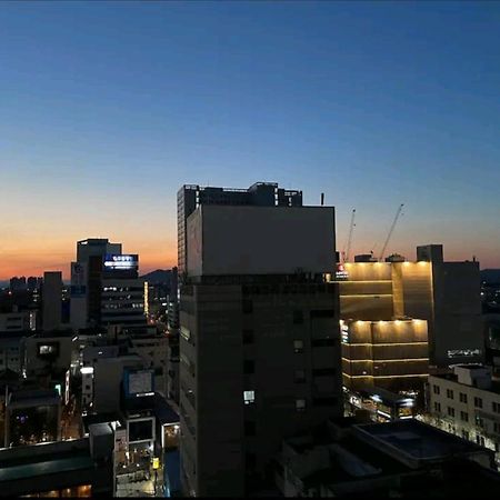 Feel At Home 동성로스타 비앤비 Daegu Exterior foto